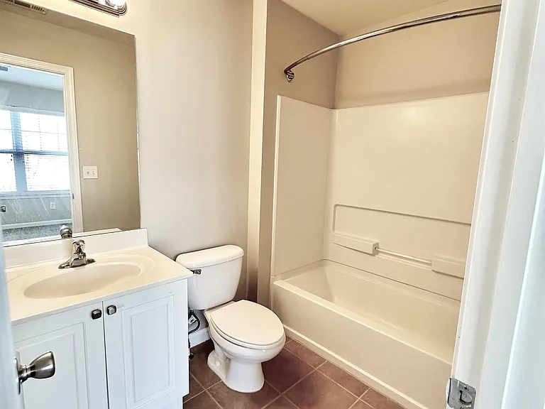 1492 Liberty Pkwy NW — Photo 13