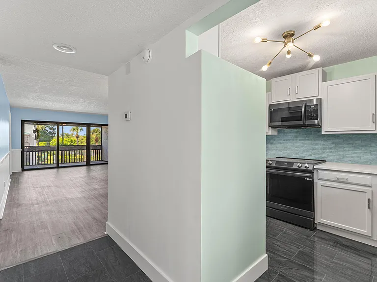 412 Southwind Dr #B2 — Photo 13