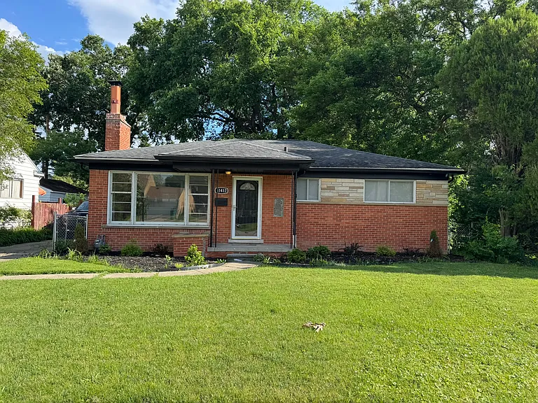 31417 Marquette St — Photo 2