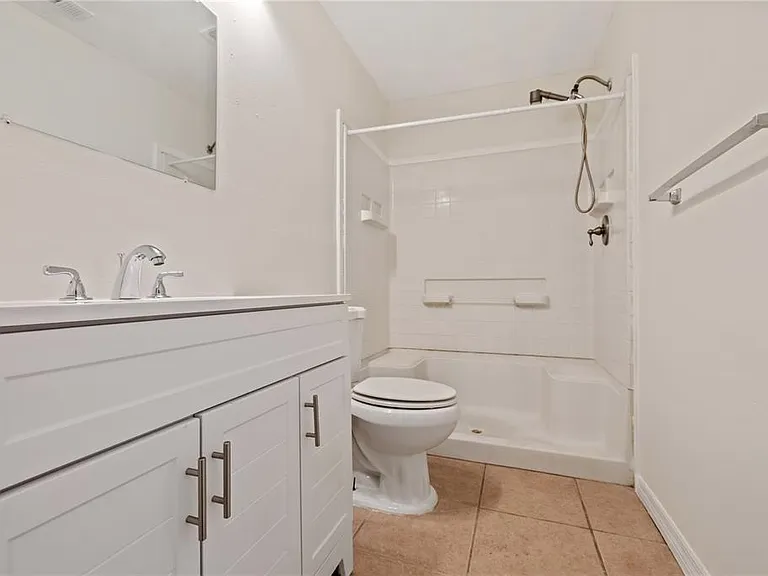 7607 Glades Ct — Photo 12
