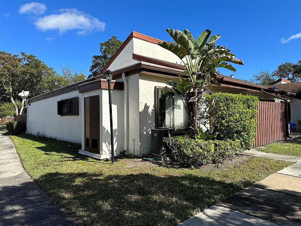 1st image of 1740 NW 71st Avenue #122