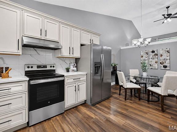 2nd image of 12950 Autumn View Dr