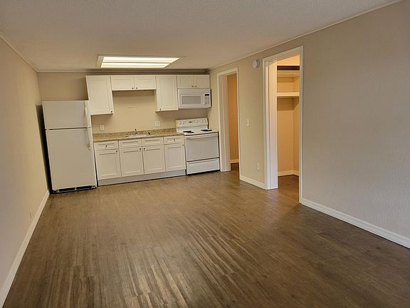 3rd image of 709 N 17th Ave #C2