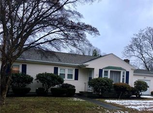 32 Byron Ave, Rumford, RI 02916