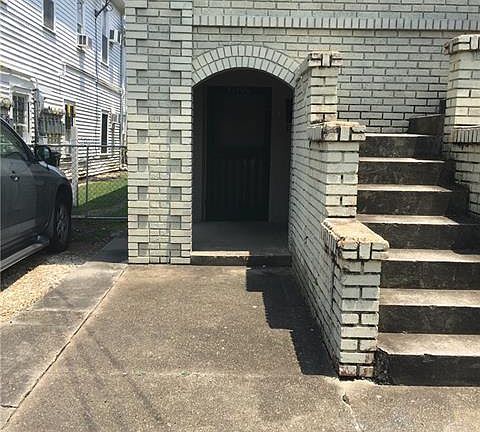 2nd image of 1210 1/2 N Gayoso St