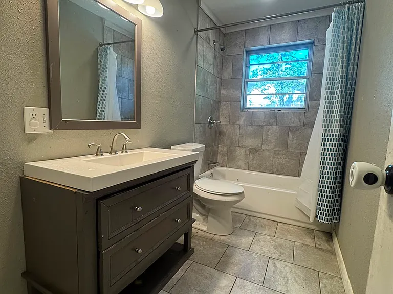 9712 Cerelle Dr — Photo 7