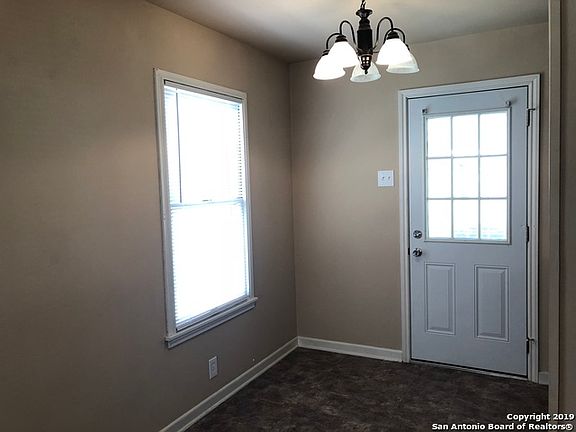 5th image of 431 E Palfrey St