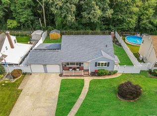 60 Maybrook Rd, North Babylon, NY 11703