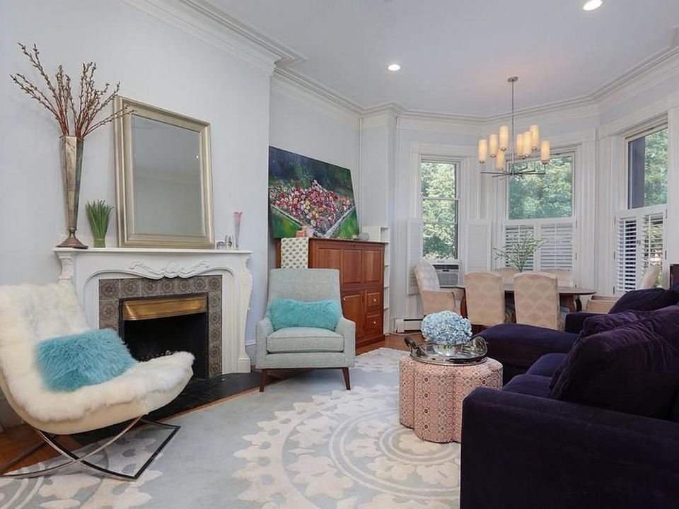 2nd image of 320 Commonwealth Ave APT 31
