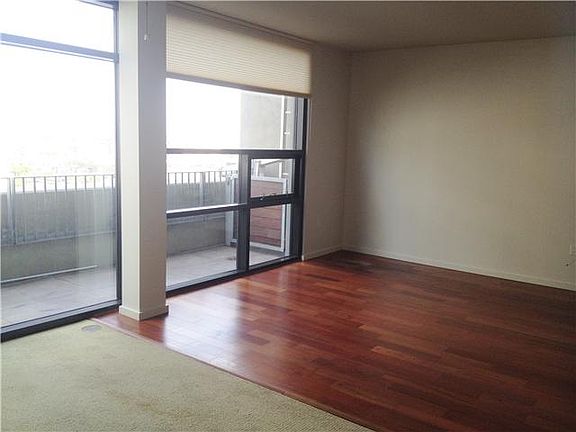 5th image of 350 11th Ave Unit 619