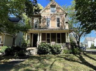 310 E Walnut St, Bloomington, IL 61701