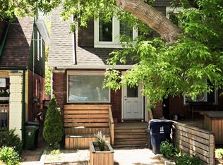 928 Broadview Ave, Toronto, ON M4K 2R1