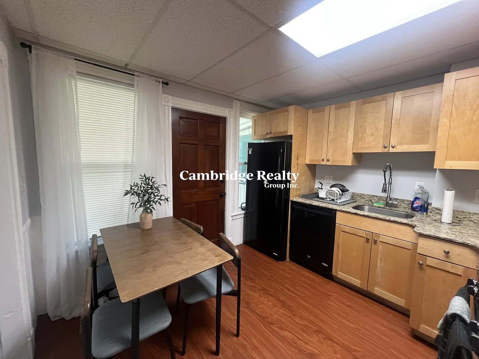 2 bed, 1.0 bath, $2,950 — Photo 3