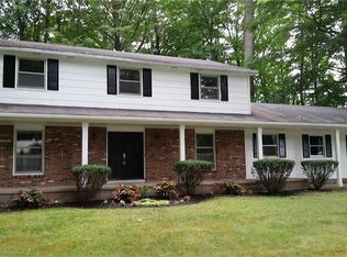 7 Meeting House Rd, Fairport, NY 14450