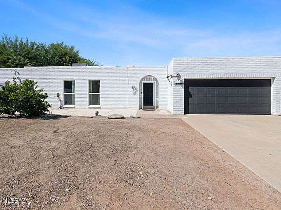 2nd image of 8610 E Lee Ln