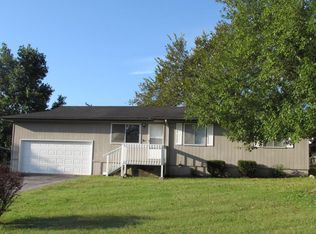 1710 Neihardt Ave, Branson, MO 65616