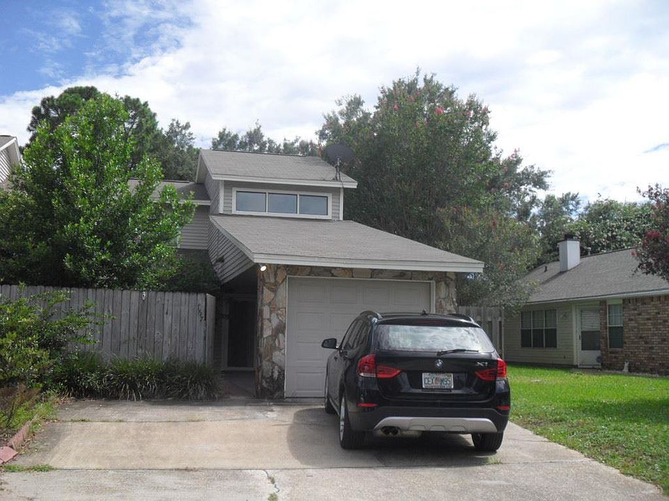 1st image of 167 Russ Dr
