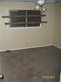 5th image of 1801 Acacia Cir