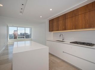 885 Cambie St #1003, Vancouver, BC V6B0R6