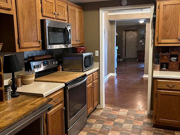 5th image of 5460 Bradley Ln