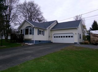 438 Wallace Hill Rd, Plattsburgh, NY 12901