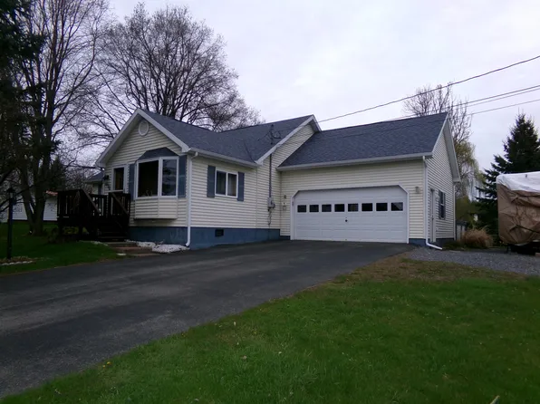 438 Wallace Hill Rd, Plattsburgh, NY 12901