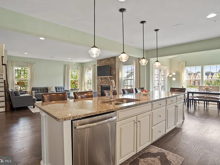 14202 Bentley Park Dr — Photo 19