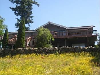 3rd image of 1009 E Lakeshore Dr