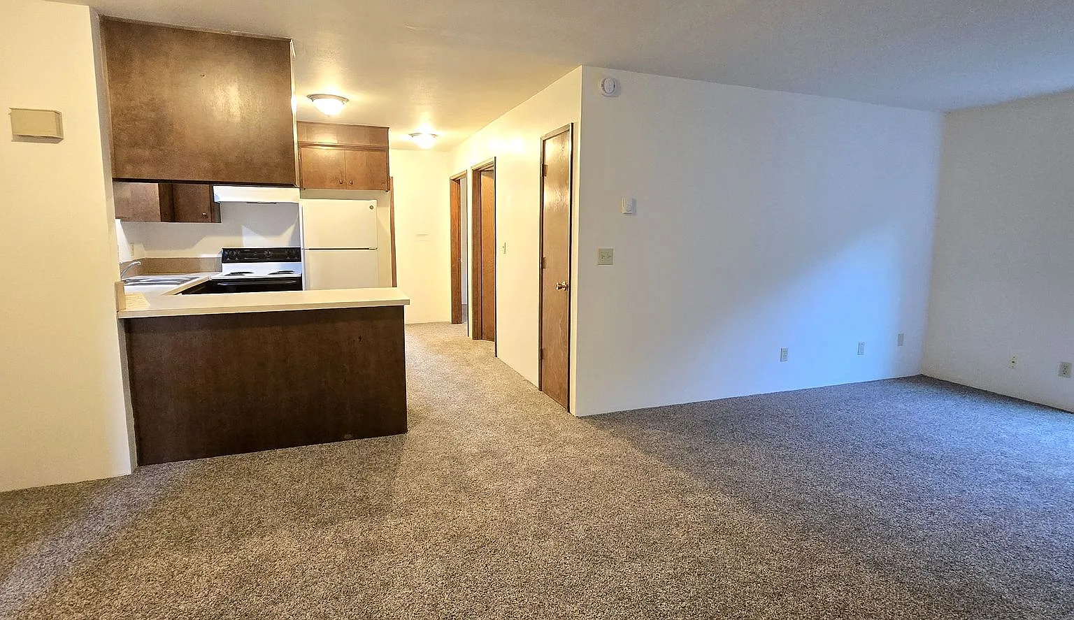 Stratford Apartments — Photo 4