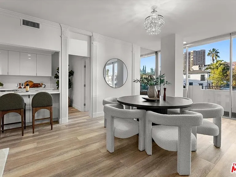 1333 S Beverly Glen Blvd #405 — Photo 3