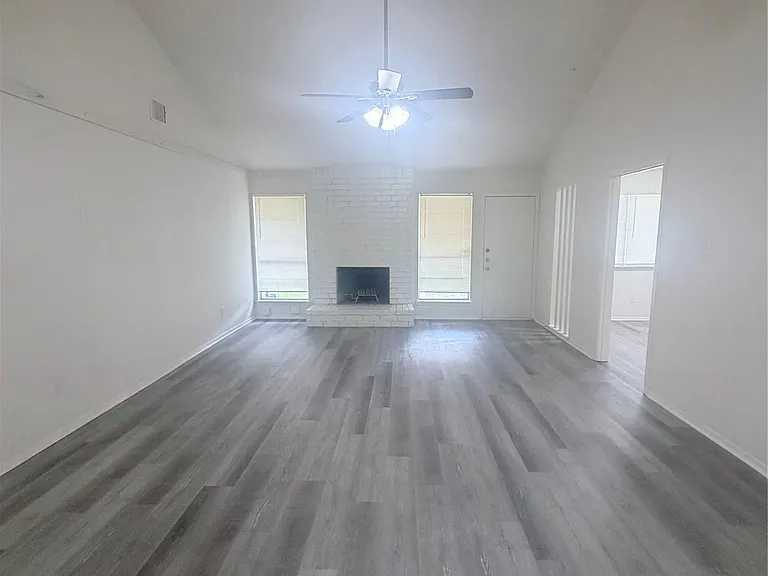 8119 Knightwood Forest Dr — Photo 10