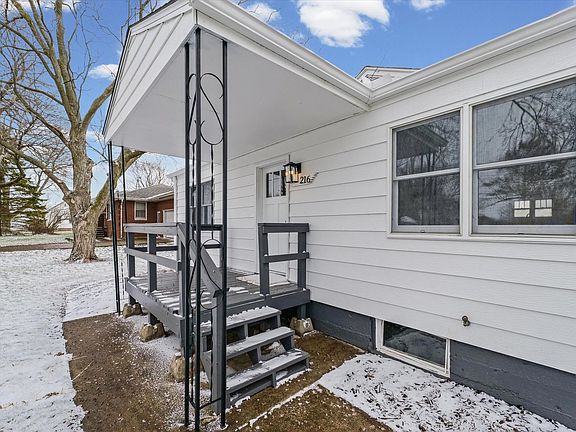 2nd image of 216 N Locust St