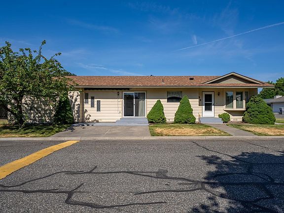 2nd image of 352 Breakwater Ct
