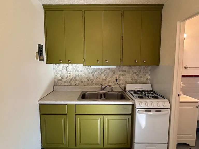 405 Fairview Ave N — Photo 7