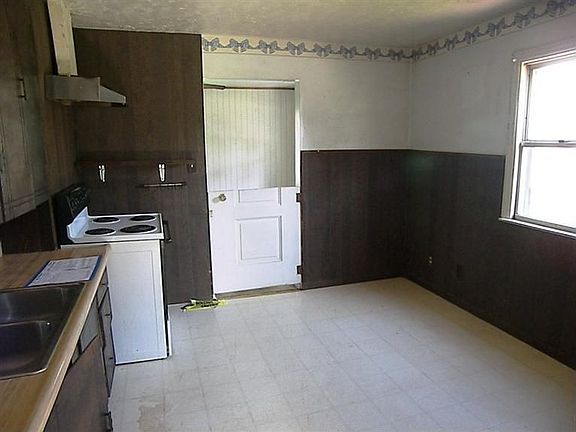 3rd image of 2759 Gaylord Ave