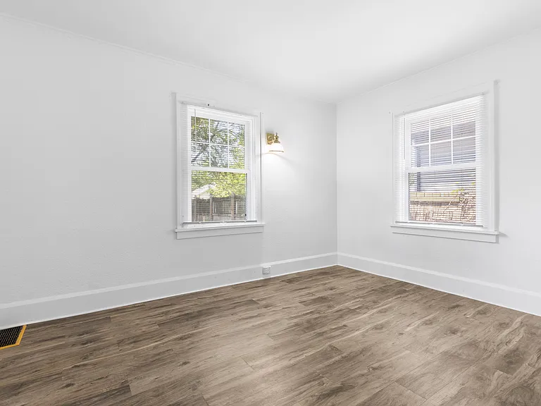 1812 Huffman Blvd — Photo 10