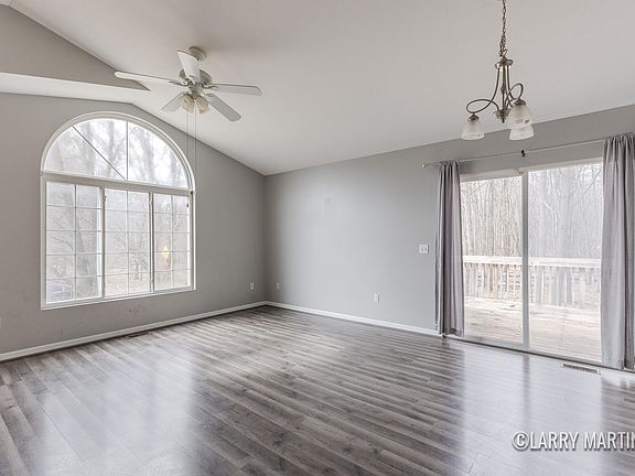 2nd image of 2757 Bransford Dr SE