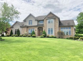 5305 Windcrest Dr, Erie, PA 16510