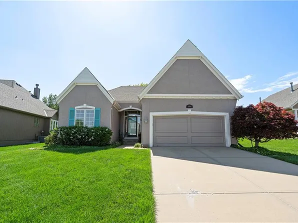 13656 Belinder St, Overland Park, KS 66224