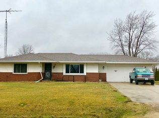 327 S Bower Rd, Beaverville, IL 60912
