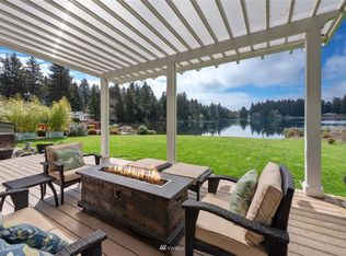 10516 Lakeshore Dr, Anderson Island, WA 98303