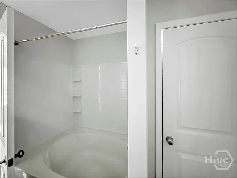 100 Regis Way — Photo 19