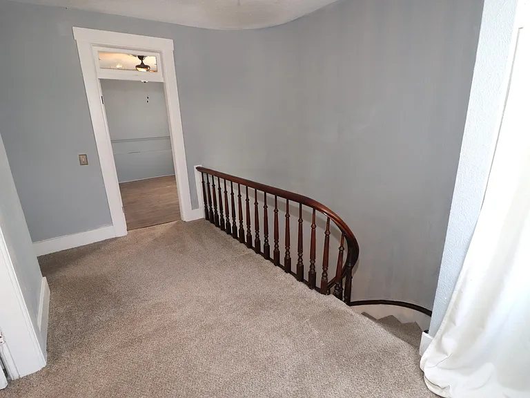 120 S Court St — Photo 30