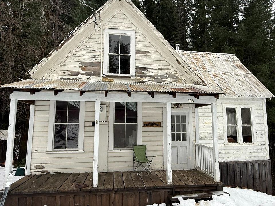 1st image of 208 Main St