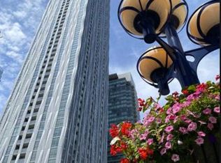 1 Yorkville Ave #2201, Toronto, ON M4W
