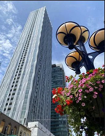 1 Yorkville Ave Photo 1