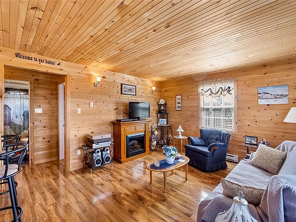 4th image of 43 Birch Ridge Road