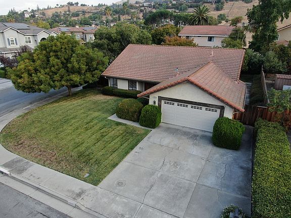 2nd image of 3514 Feller Ave
