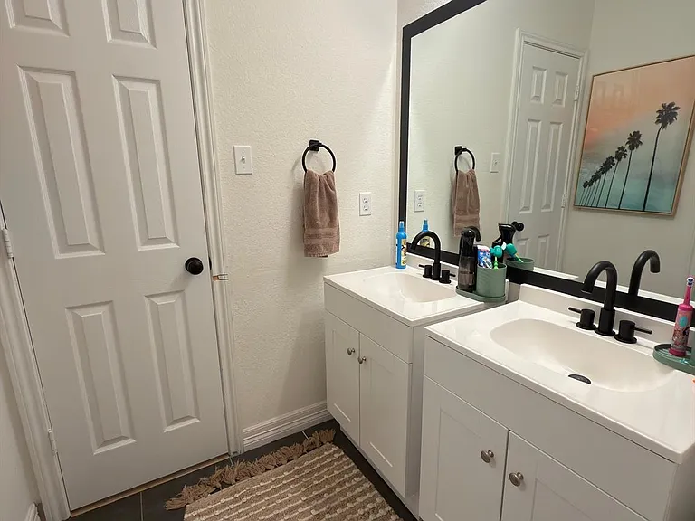 16927 Locust Springs Dr — Photo 19