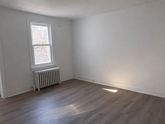 2nd image of 3004 Heath Ave APT 35